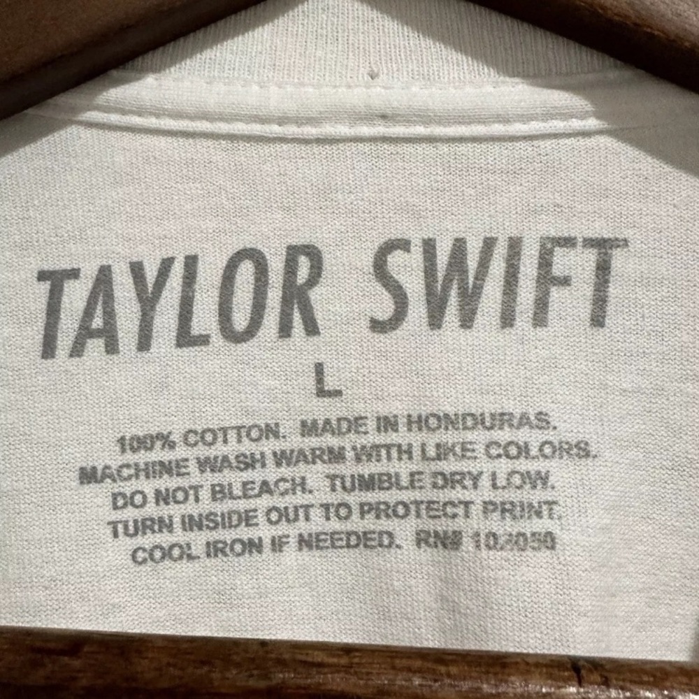 Taylor Swift I'm Feeling - Picture 6 of 7